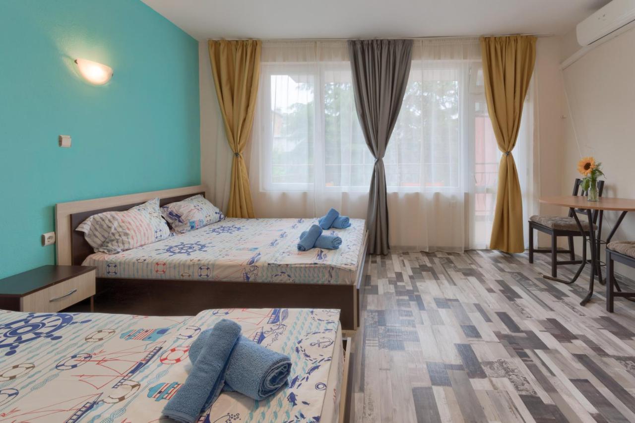Kazlarov Guest House Kiten  Exterior foto