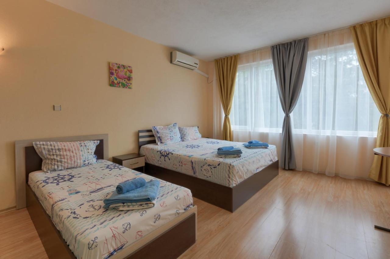 Kazlarov Guest House Kiten  Exterior foto