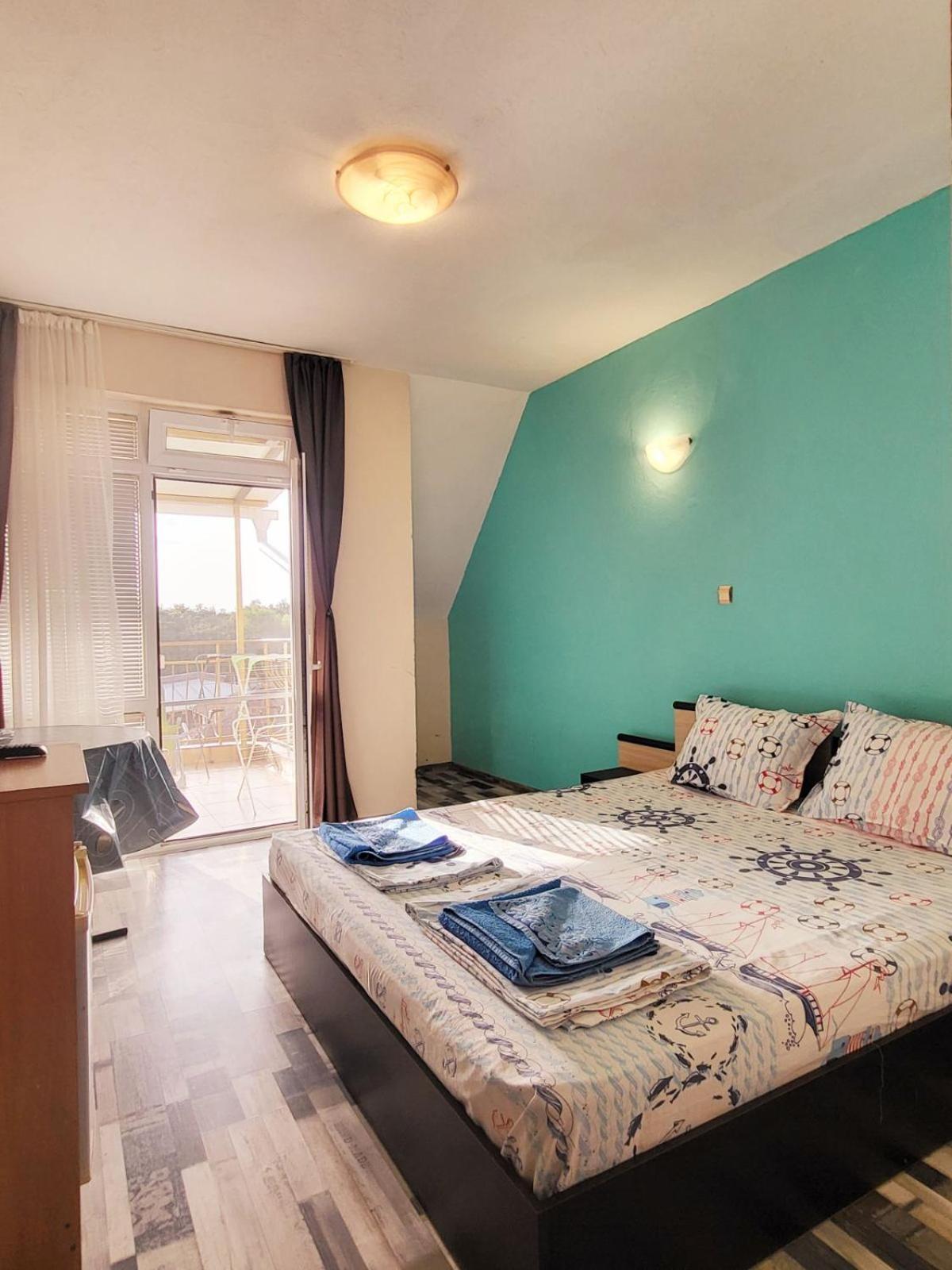 Kazlarov Guest House Kiten  Exterior foto